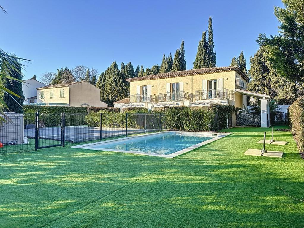 Le Clos De Saint Aygulf Exterior photo
